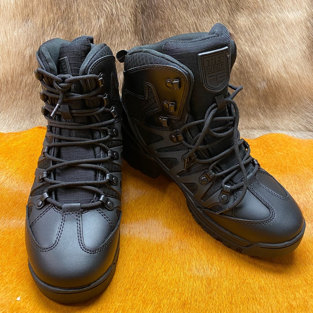 Free Soldier mens style boots